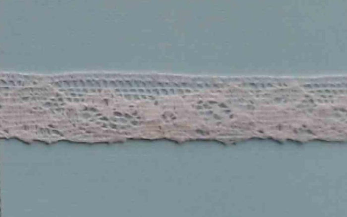 A319 Vintage Lace 1/2" Price per yard Off White