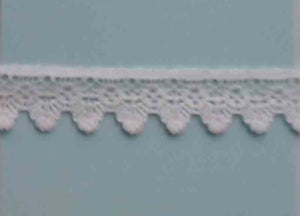 L221 French Val Cotton 5/8" Price per 1 yard pkg White