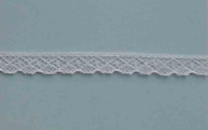 L46 French Val Cotton 1/4" Price per yard White