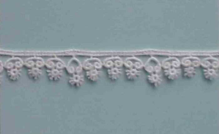 L602 English Cotton 1/4" Price per yard White