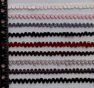 T361 Trim Wavy Braid Vintage 1/4"